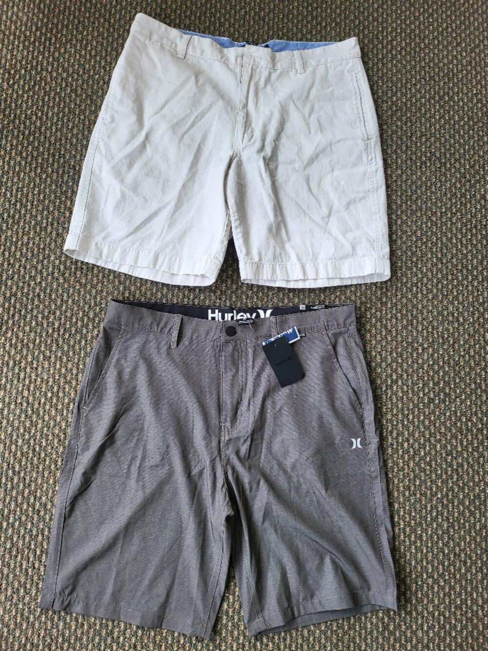 Mens Short Size 36 Lot Of 2 Shorts Hurley Walkshorts and Chaps Flat Front Causal